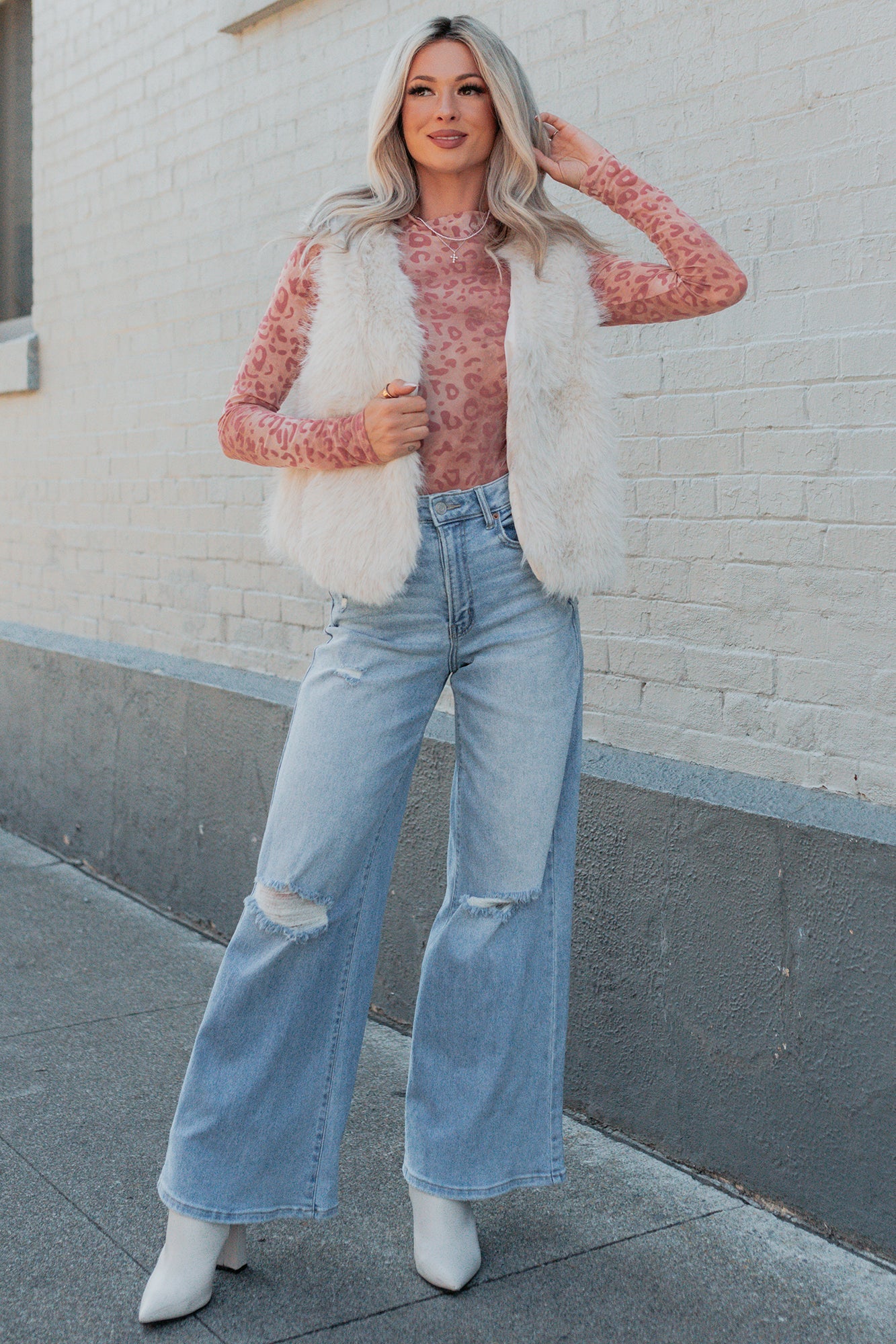 Passion & Desire Faux Fur Vest (Ecru)