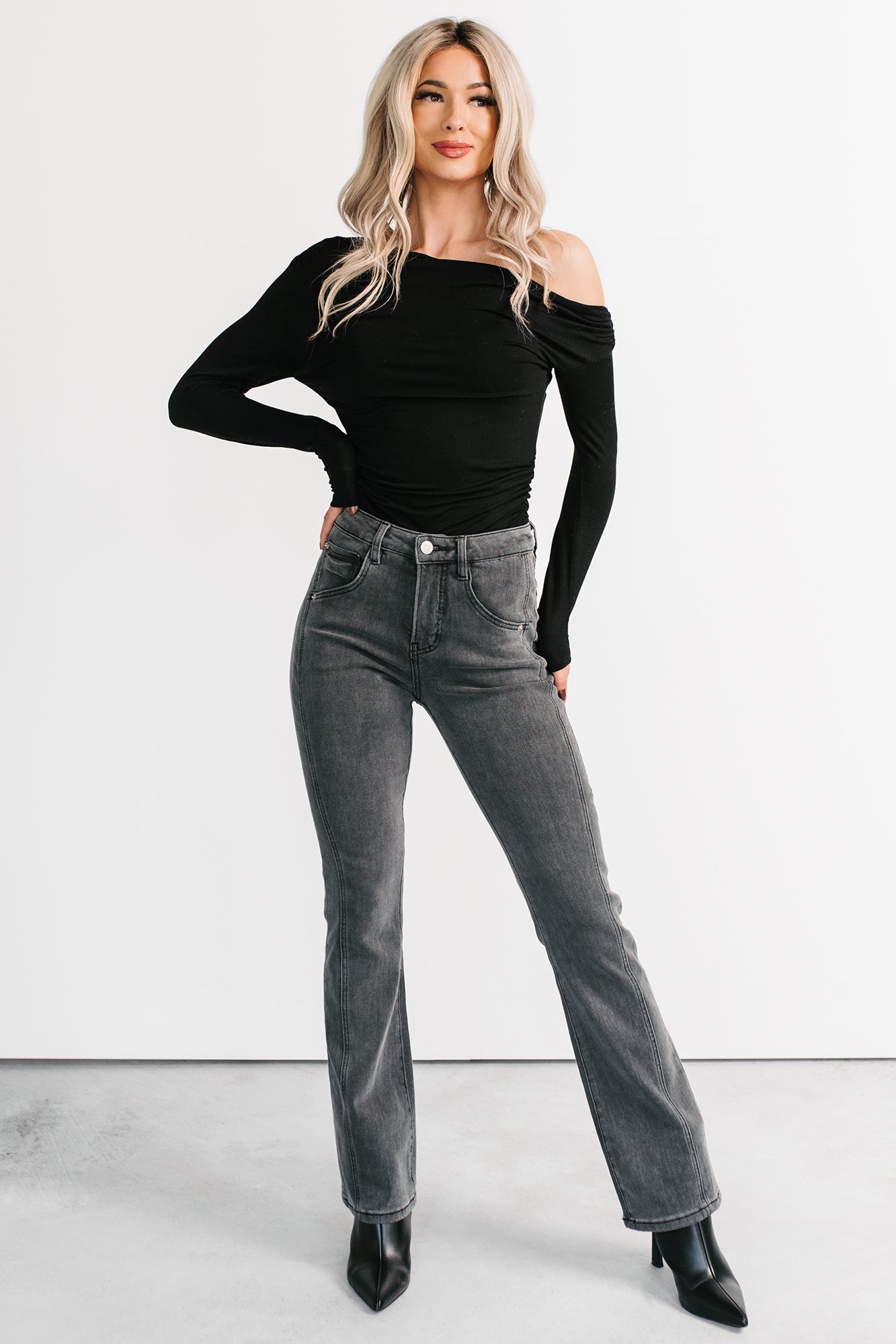 Gentry High Rise Bootcut Mica Denim Jeans (Black)