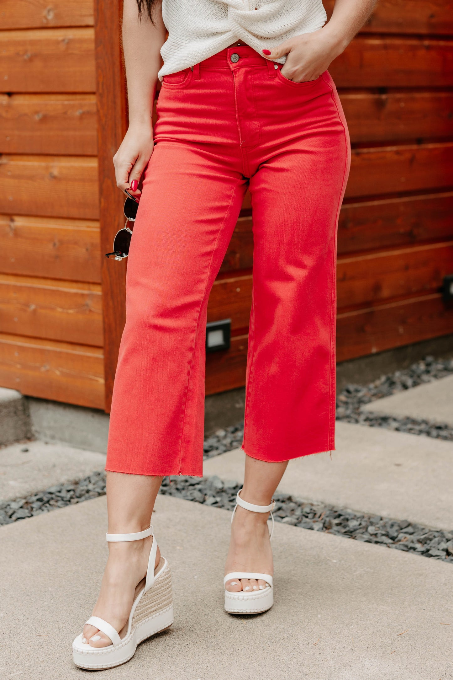 Eddie Tummy Control Wide Crop Judy Blue Jeans (Red)