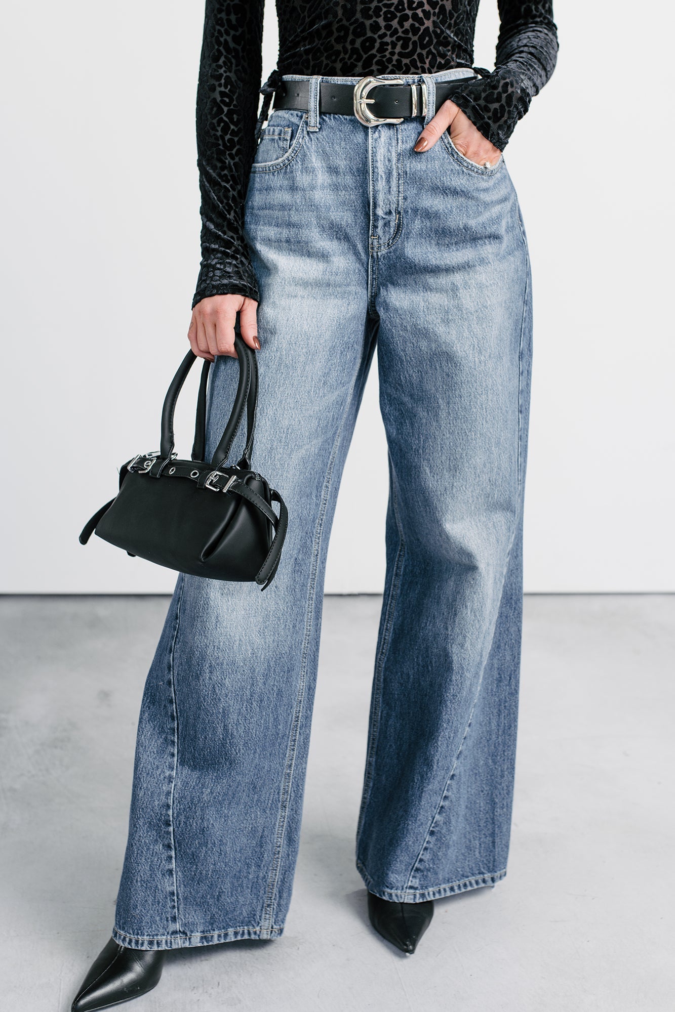 Jianna High Rise Wide Leg Cello Jeans (Medium)