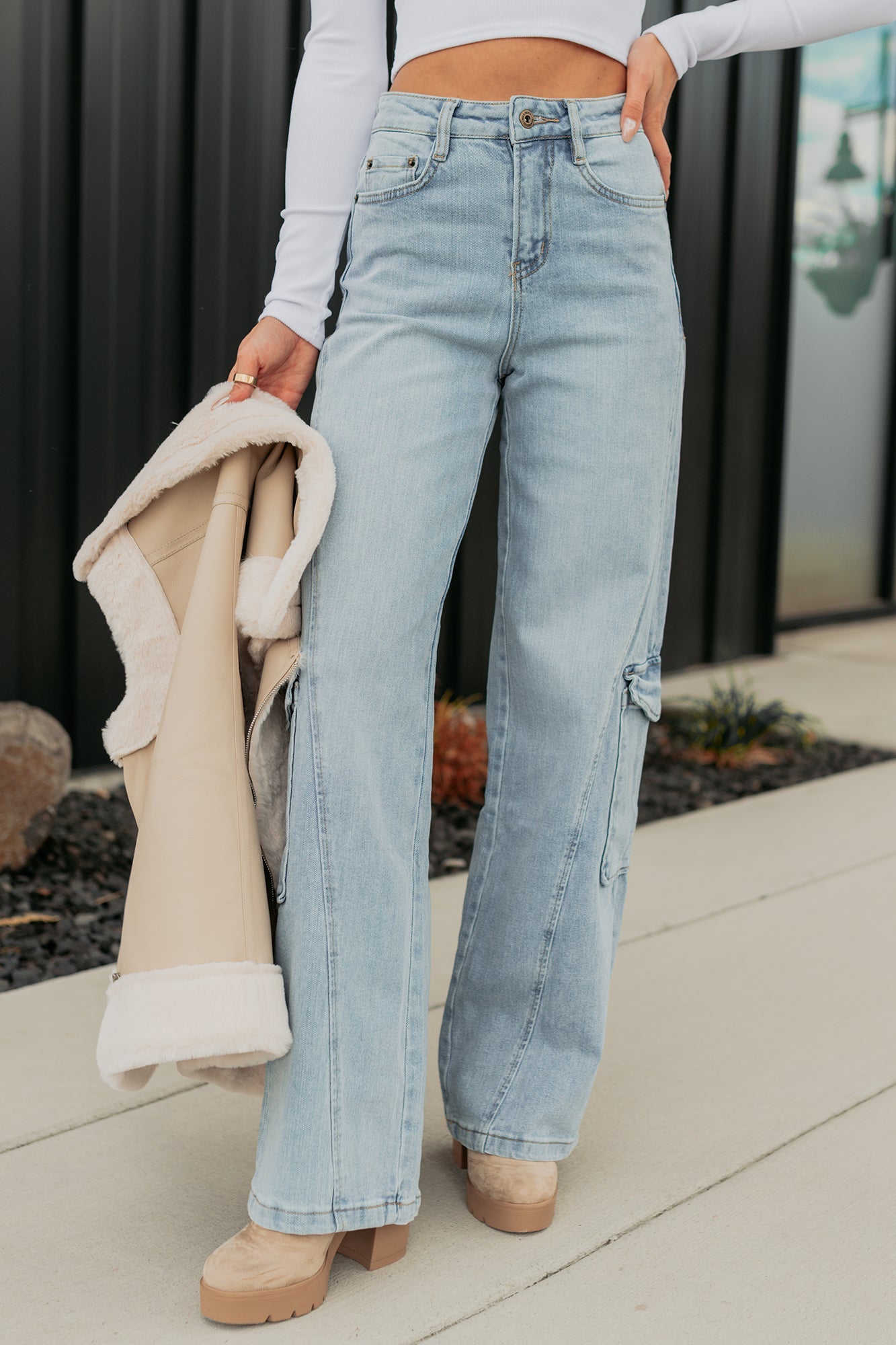 Crosby Wide Leg Mica Denim Cargo Jeans (Light Wash)