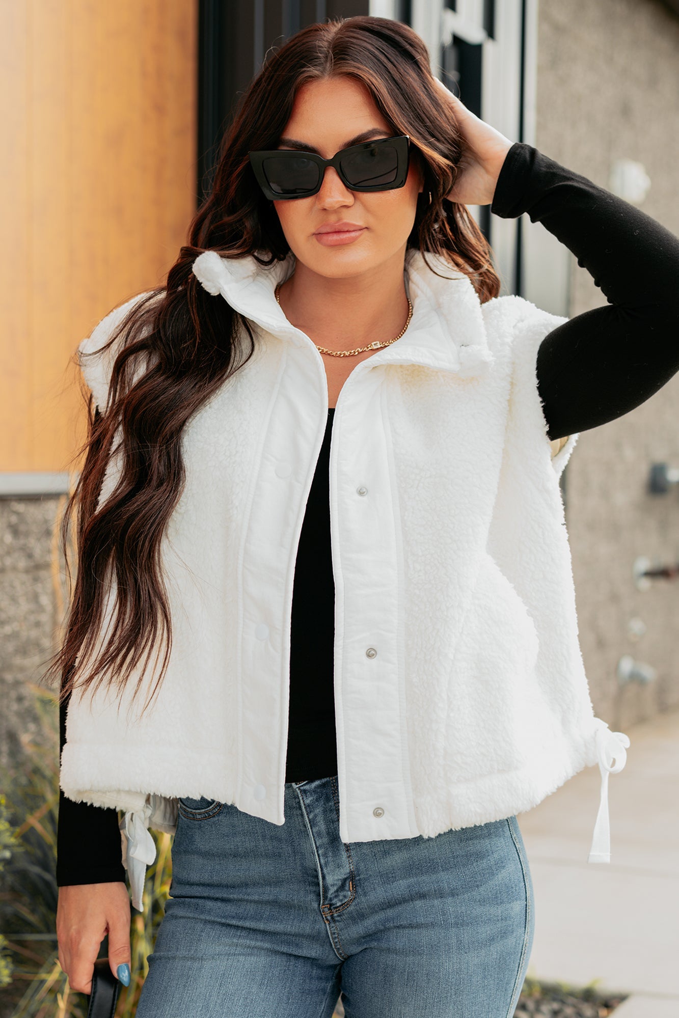 Frosted Glow High Neck Button Up Sherpa Vest (White)