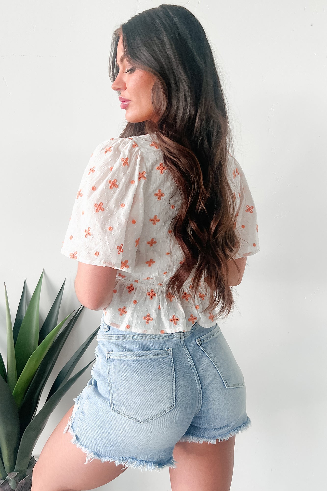 Irresistible Feelings Flutter Sleeve V-Neck Top (White/Coral)