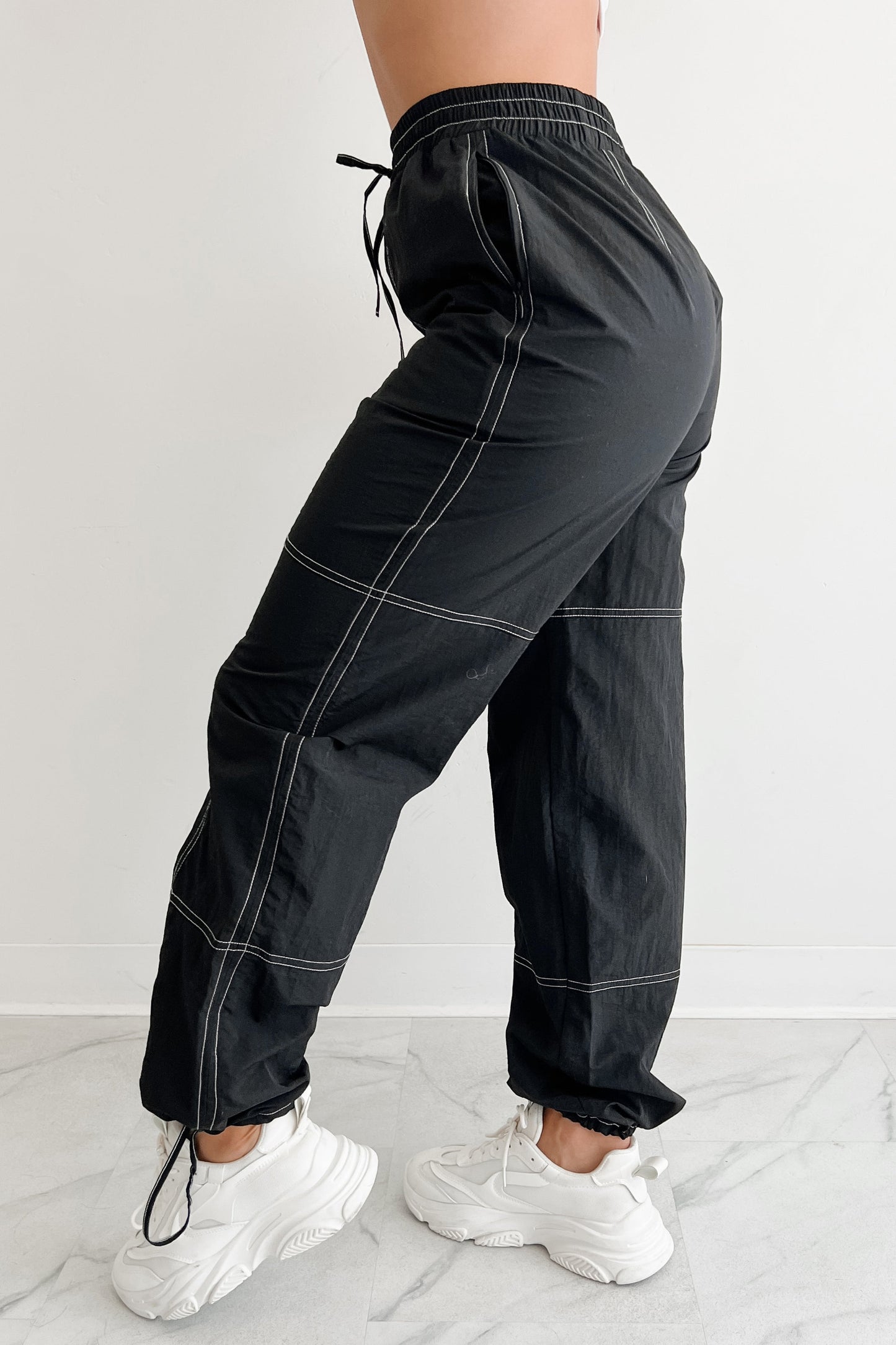 No Plot Needed Parachute Jogger Pants (Black)