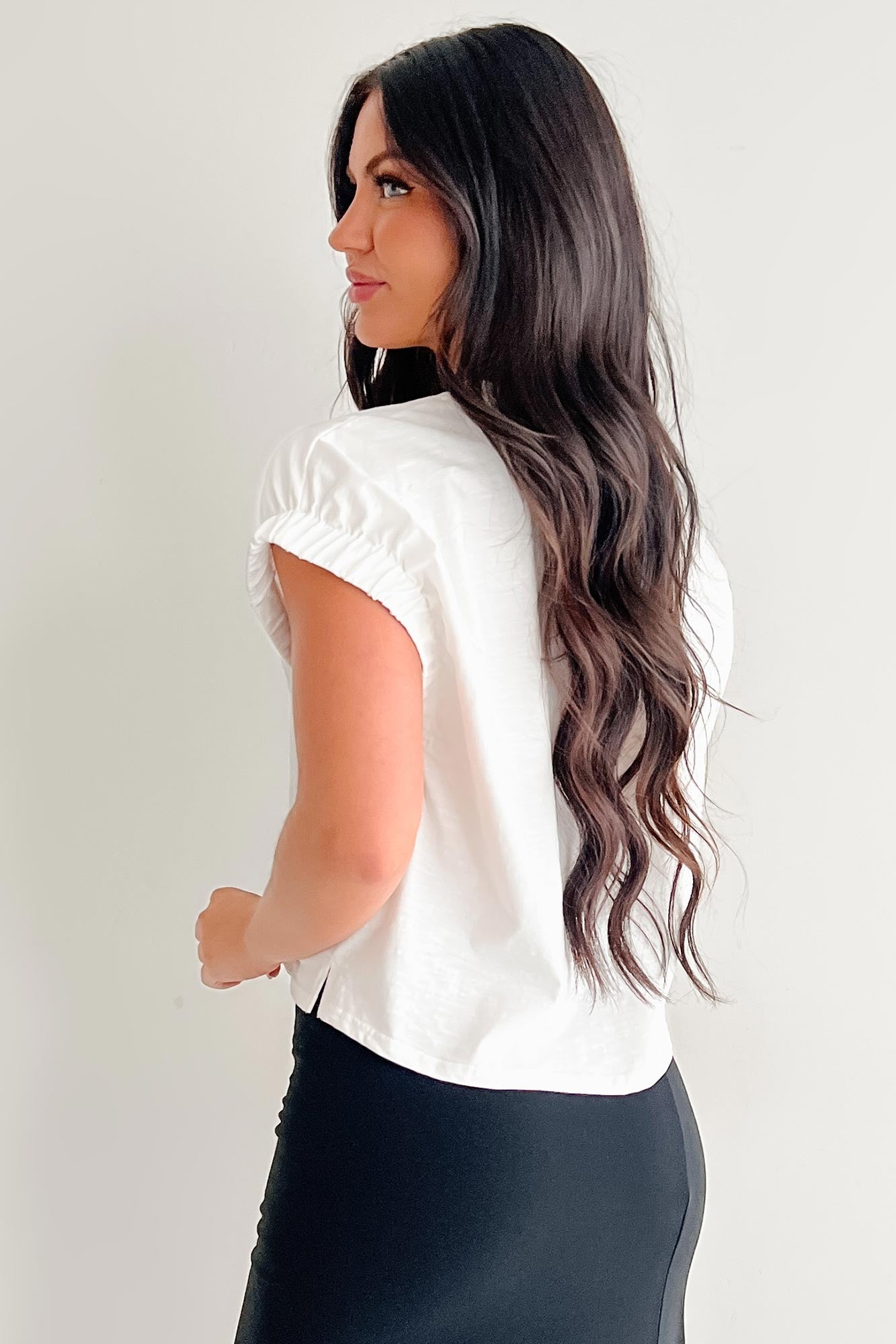 Quietly That Girl Elastic Sleeve Top (Off White)