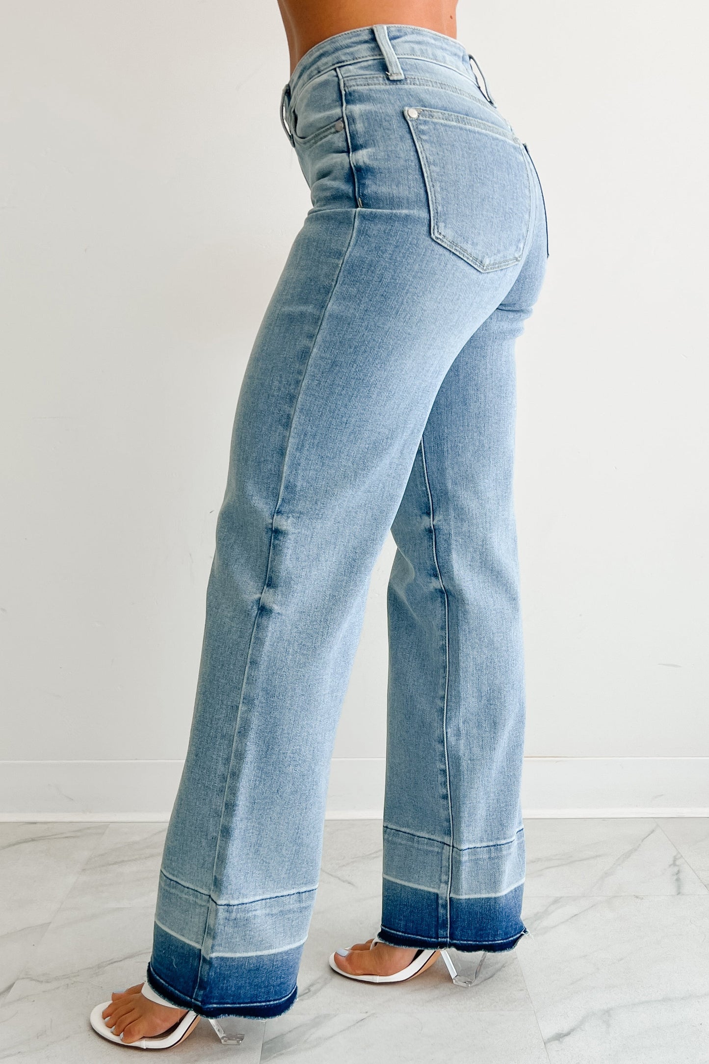 Andrew Wide Leg Mid Rise Judy Blue Jeans (Light)