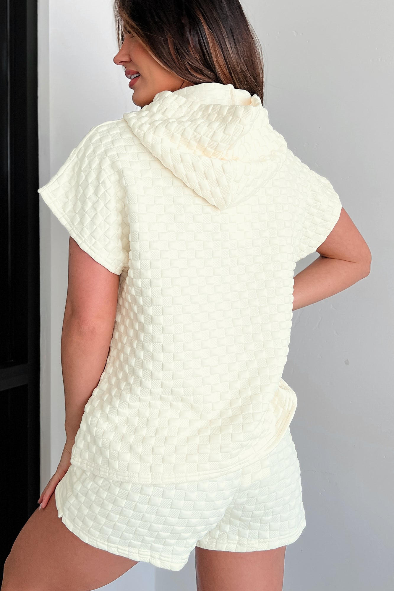 Everyday Enjoyment Checkered Puff Two-Piece Set (Cream)