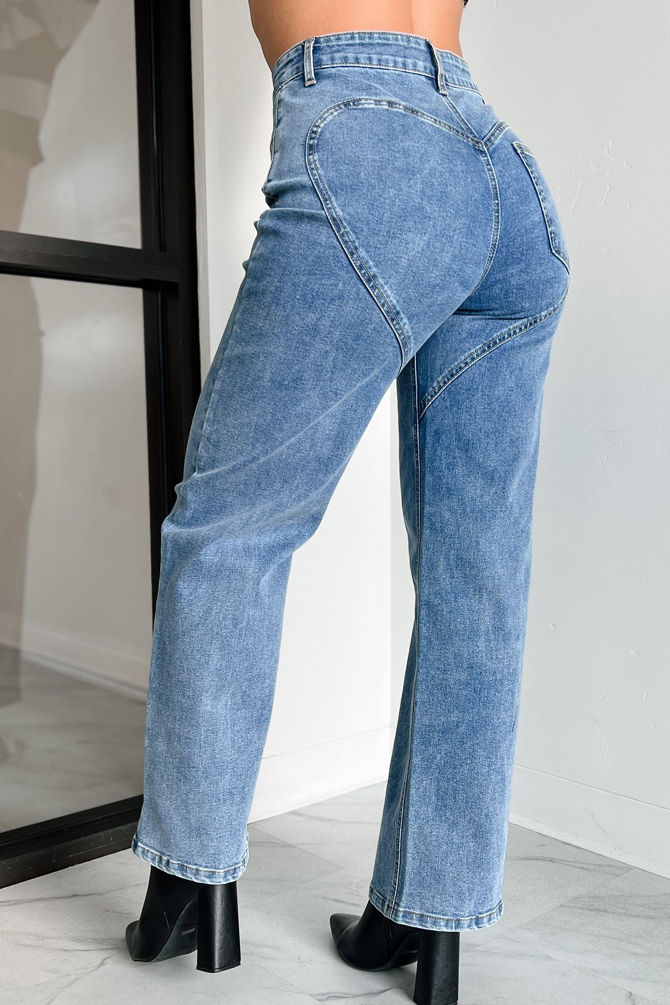 Tyelee   Original Non-Distressed Wide Leg Jeans (Medium Wash)