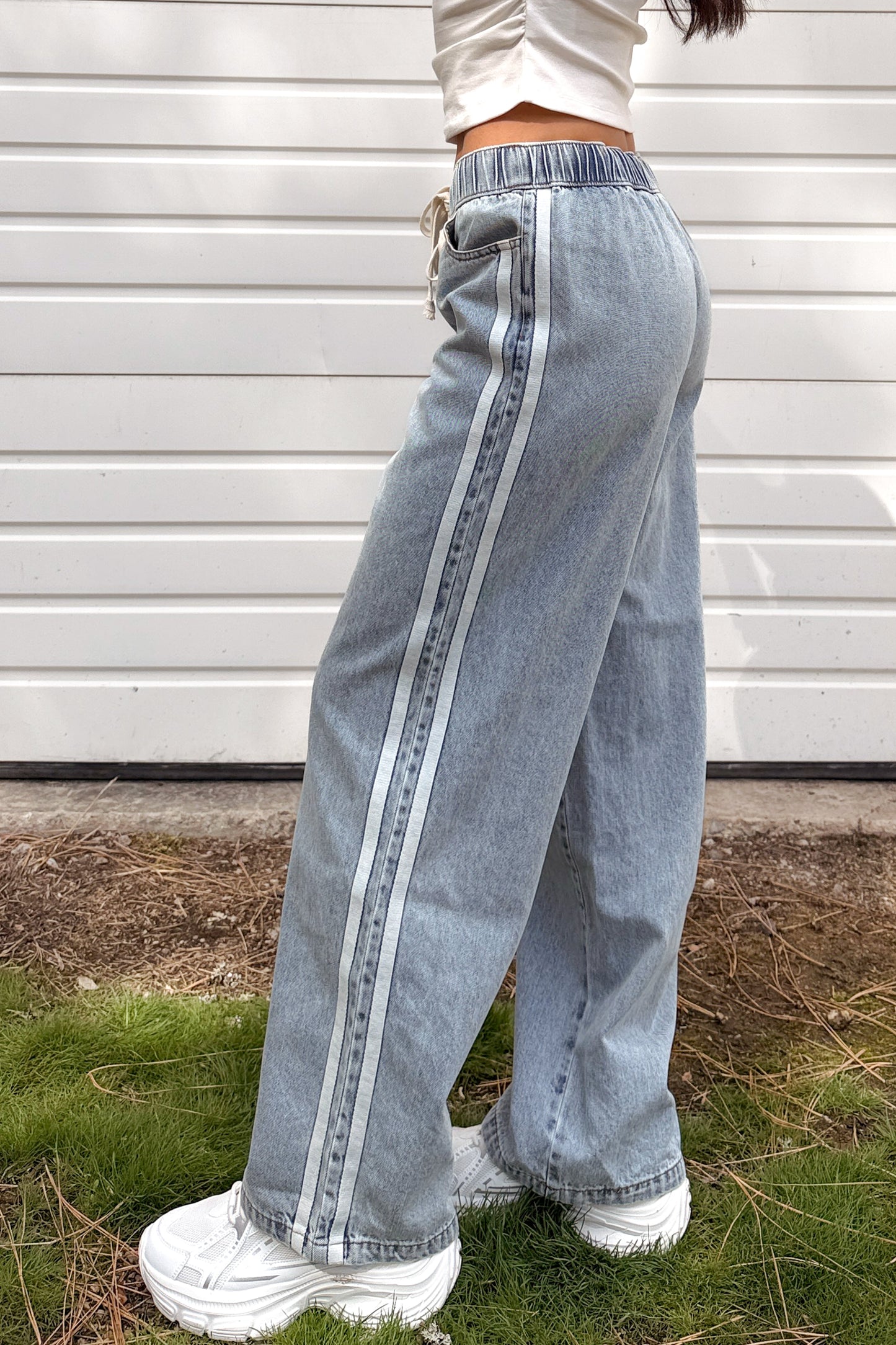 Kailer Side Stripe Wide Leg Drawstring Pants (Light Denim)