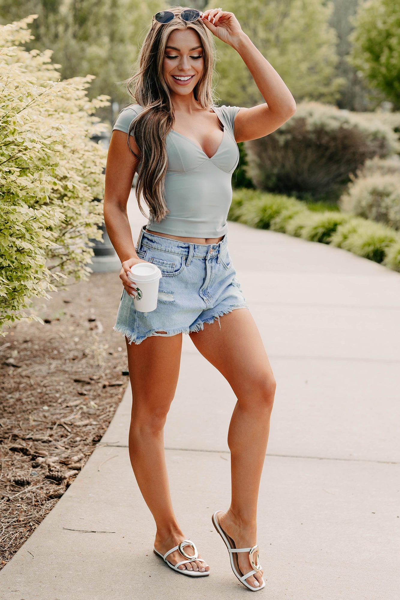 Off-Duty Glow Sweetheart Cap Sleeve Top (Grey)