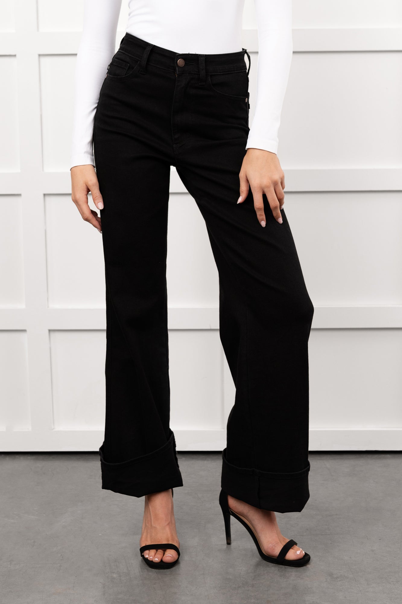 Mara Wide Leg Cuffed Judy Blue Stretchy Jeans (Black)