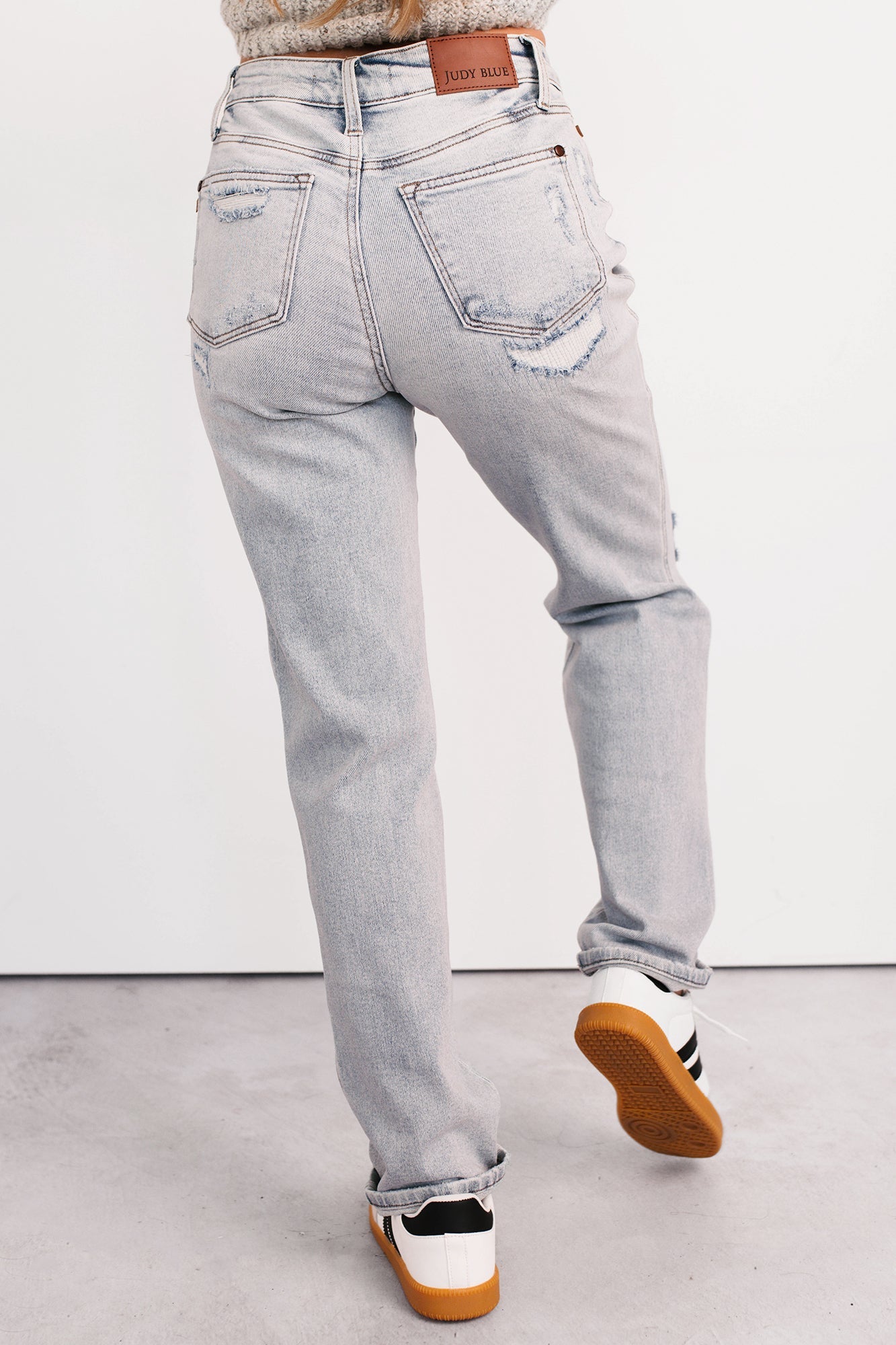Meadow Mid Rise Judy Blue Boyfriend Jeans (Light)