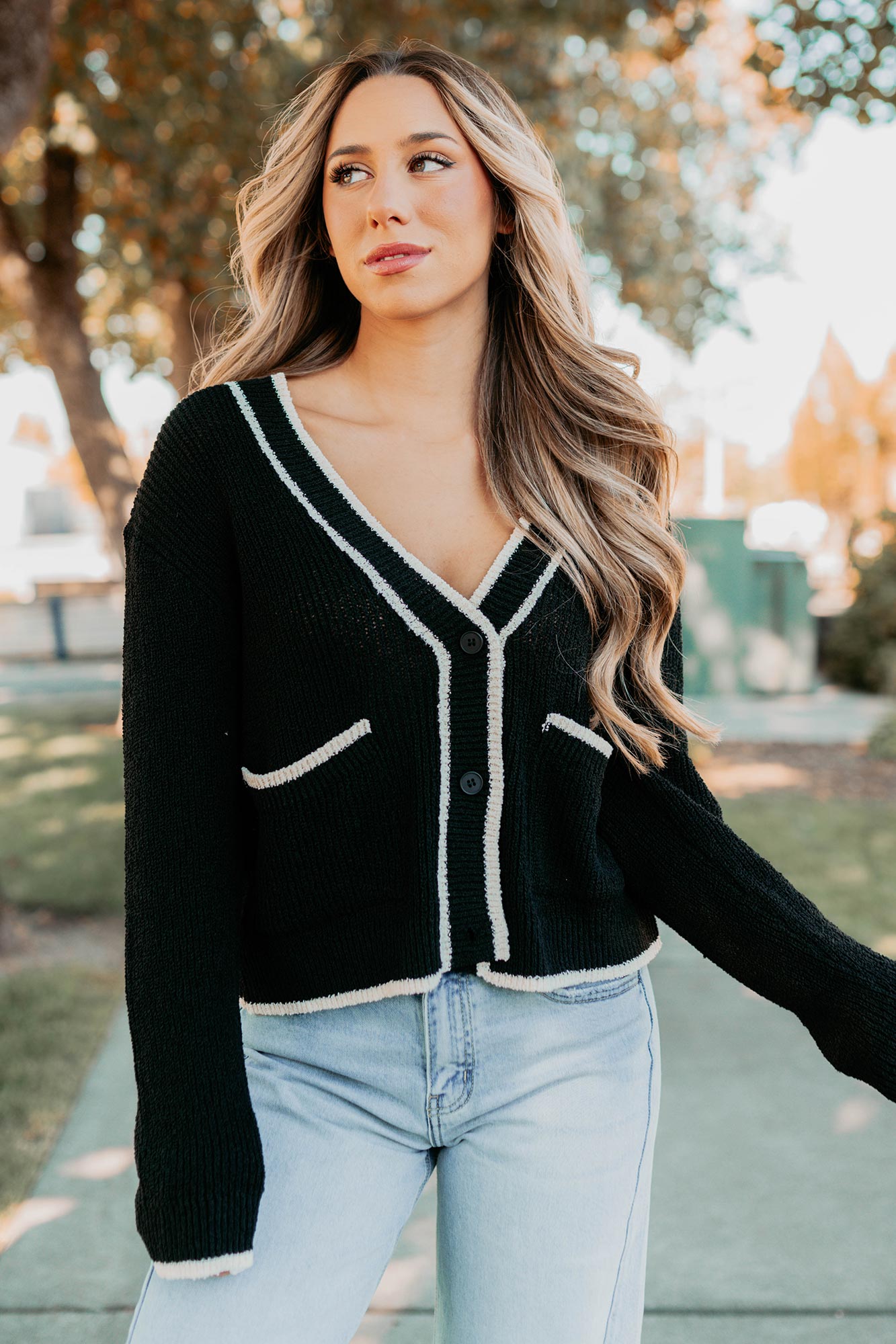 Comfort Current Contrast Button-Up Cardigan (Black)