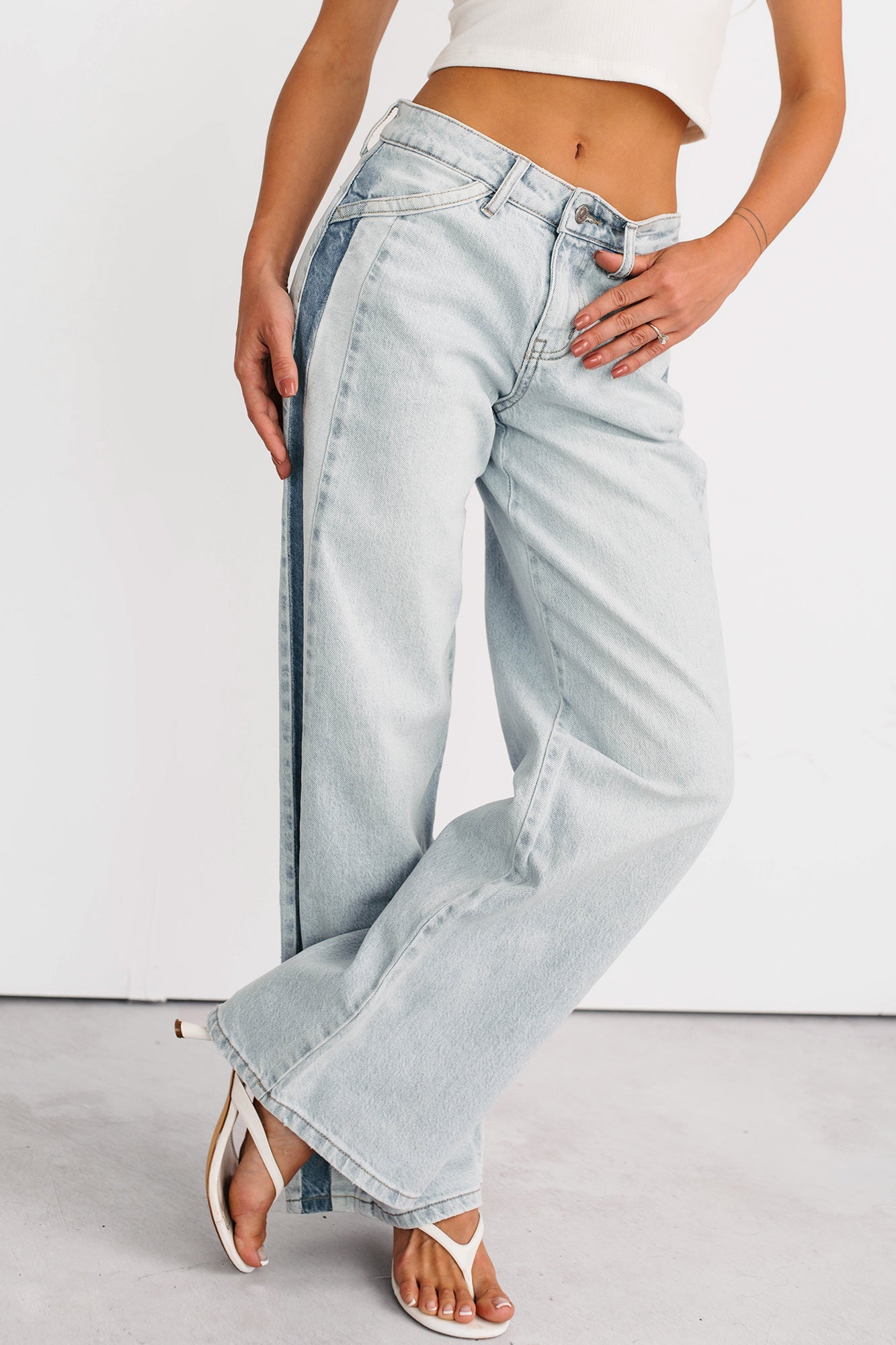 Baylor Wide Leg Contrast Kancan Jeans (Light)
