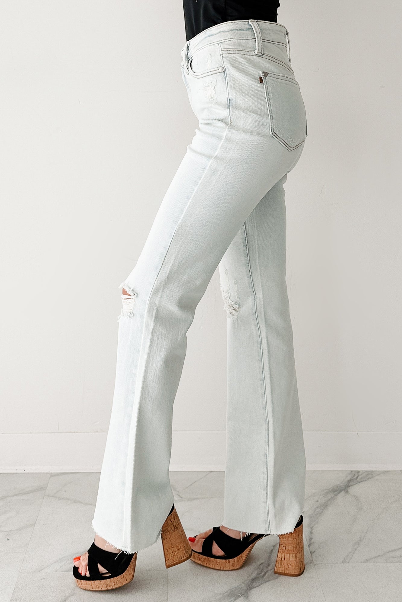 Paul Distressed Judy Blue Straight Leg Jeans (Light)