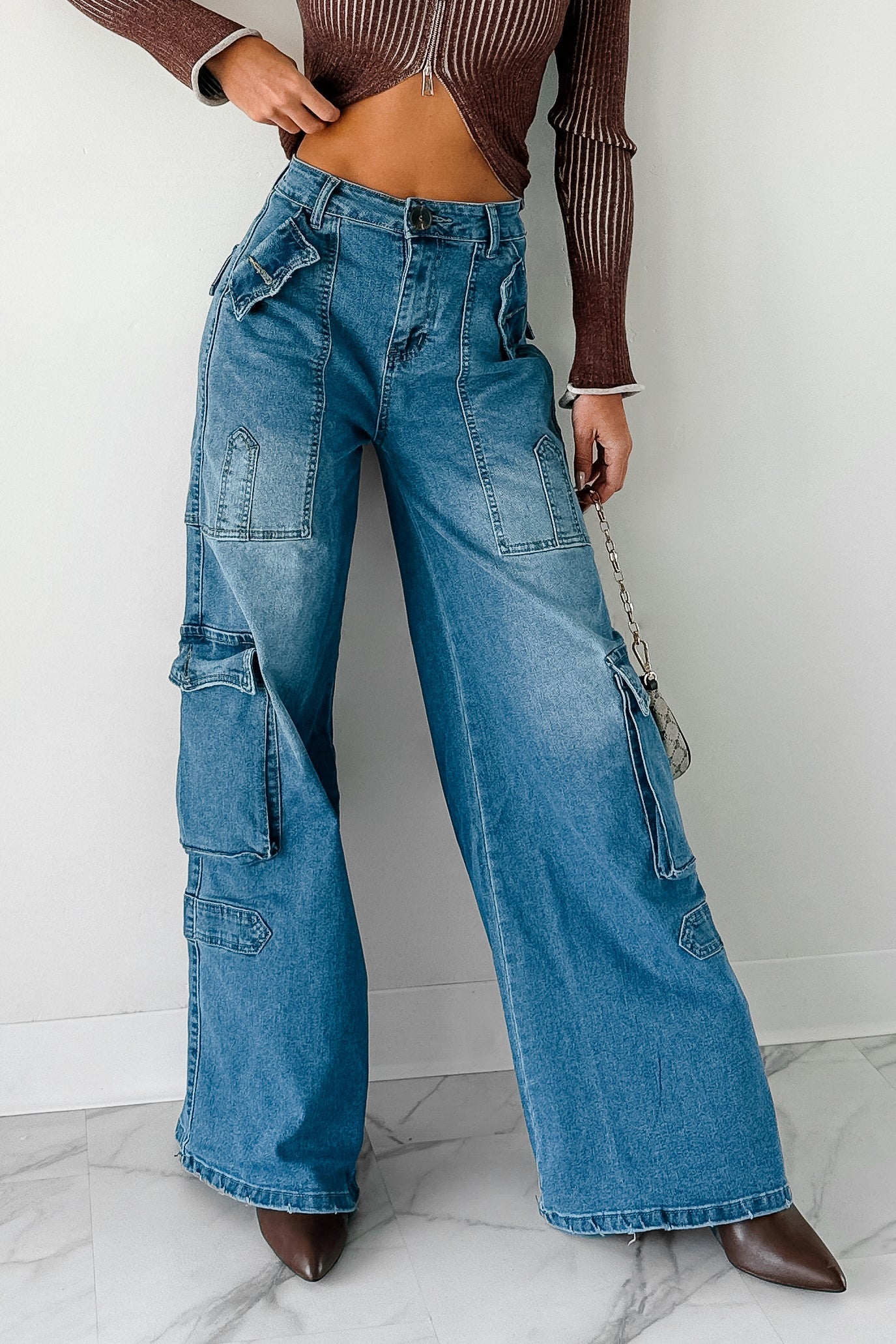 Susan Wide Leg Balboa Cargo Jeans (Medium)