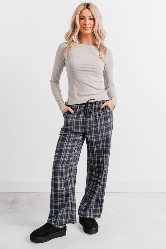 Embracing Less Wide Leg Plaid Pants (Navy)