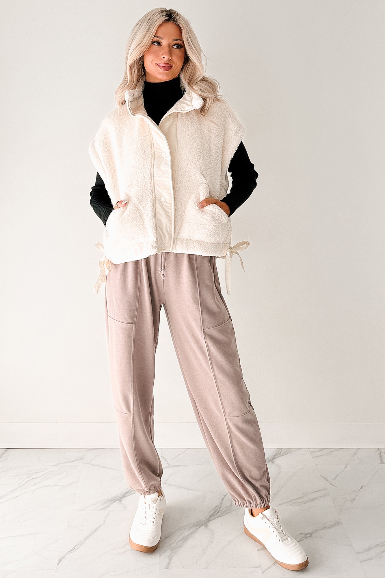 Winter Calmness Sleeveless Sherpa Vest (Ivory)