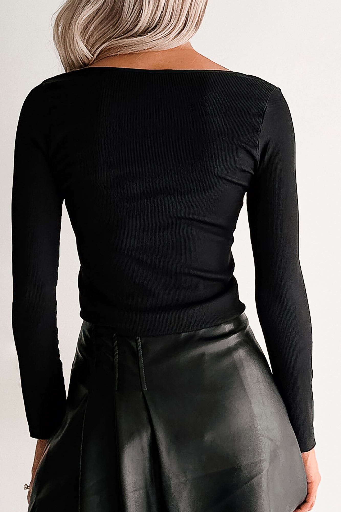 Natural Glow Scoop Neck Ribbed Top (Black)