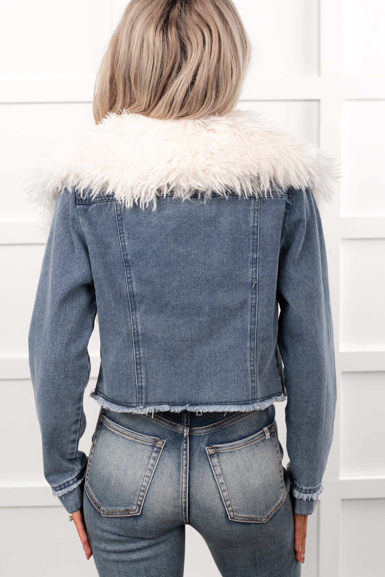 Unapologetic Glow Denim Fur Collar Jacket (Light Blue)