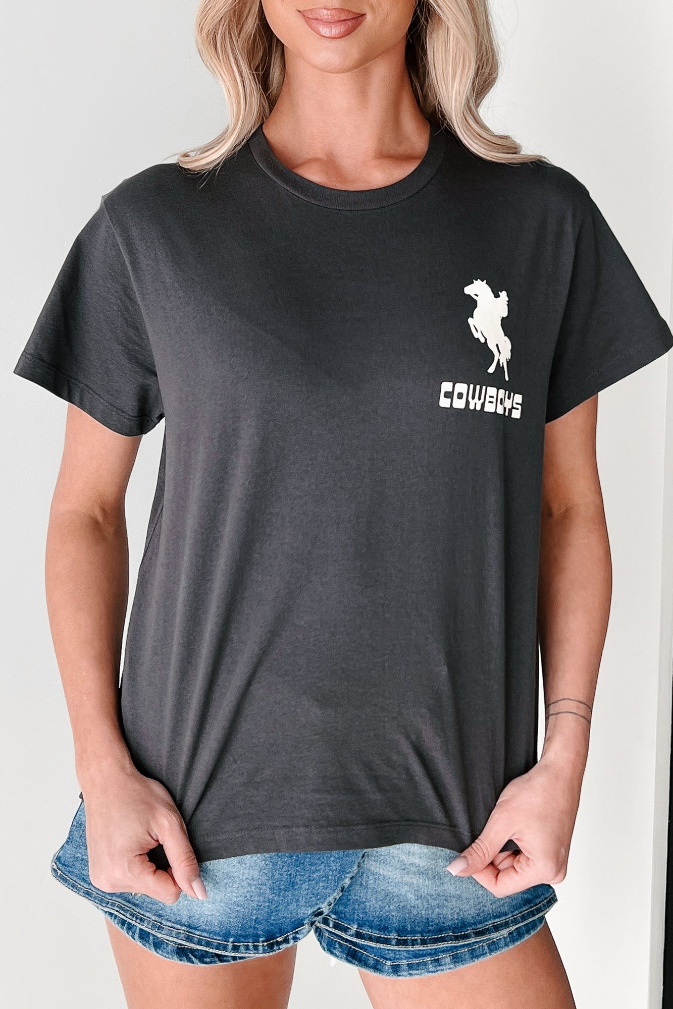 "I Love Rodeo Cowboys" Graphic T-Shirt (Vintage Black)