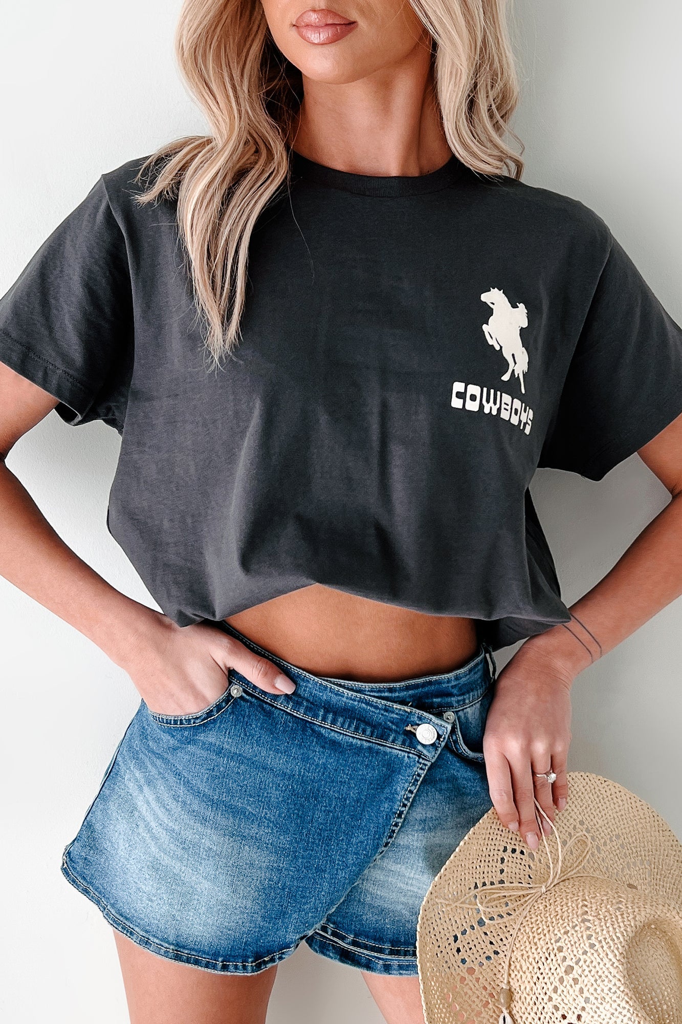 "I Love Rodeo Cowboys" Graphic T-Shirt (Vintage Black)
