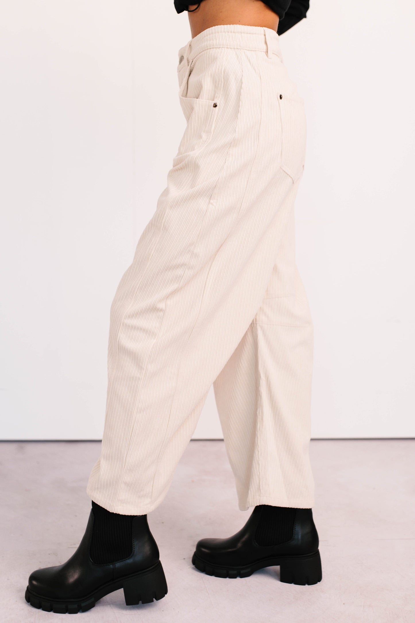 Leo Corduroy Barrel Leg Pants (Bone)