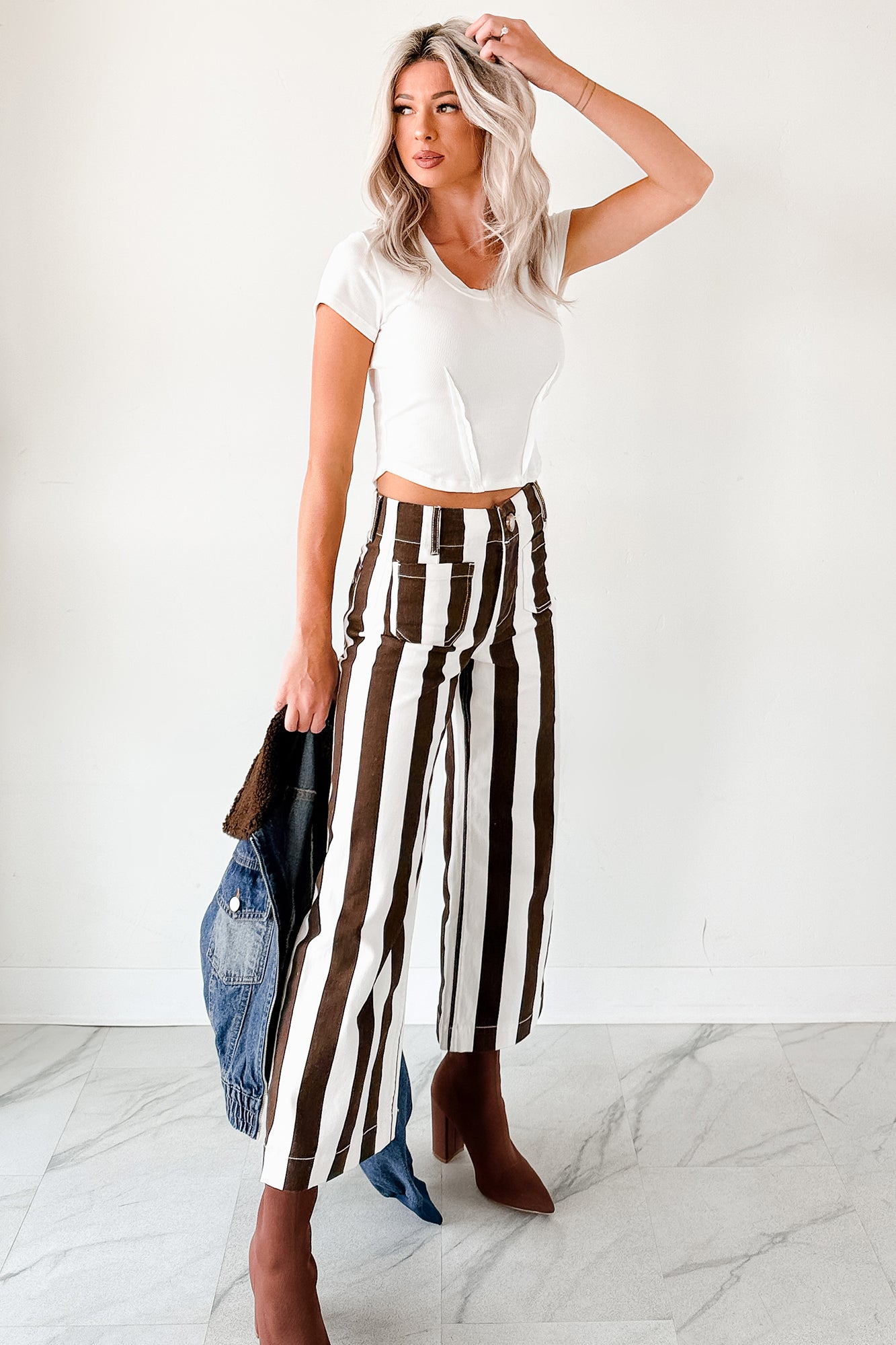 Julia Wide Leg Mica Denim Crop Jeans (Earth Brown/White)