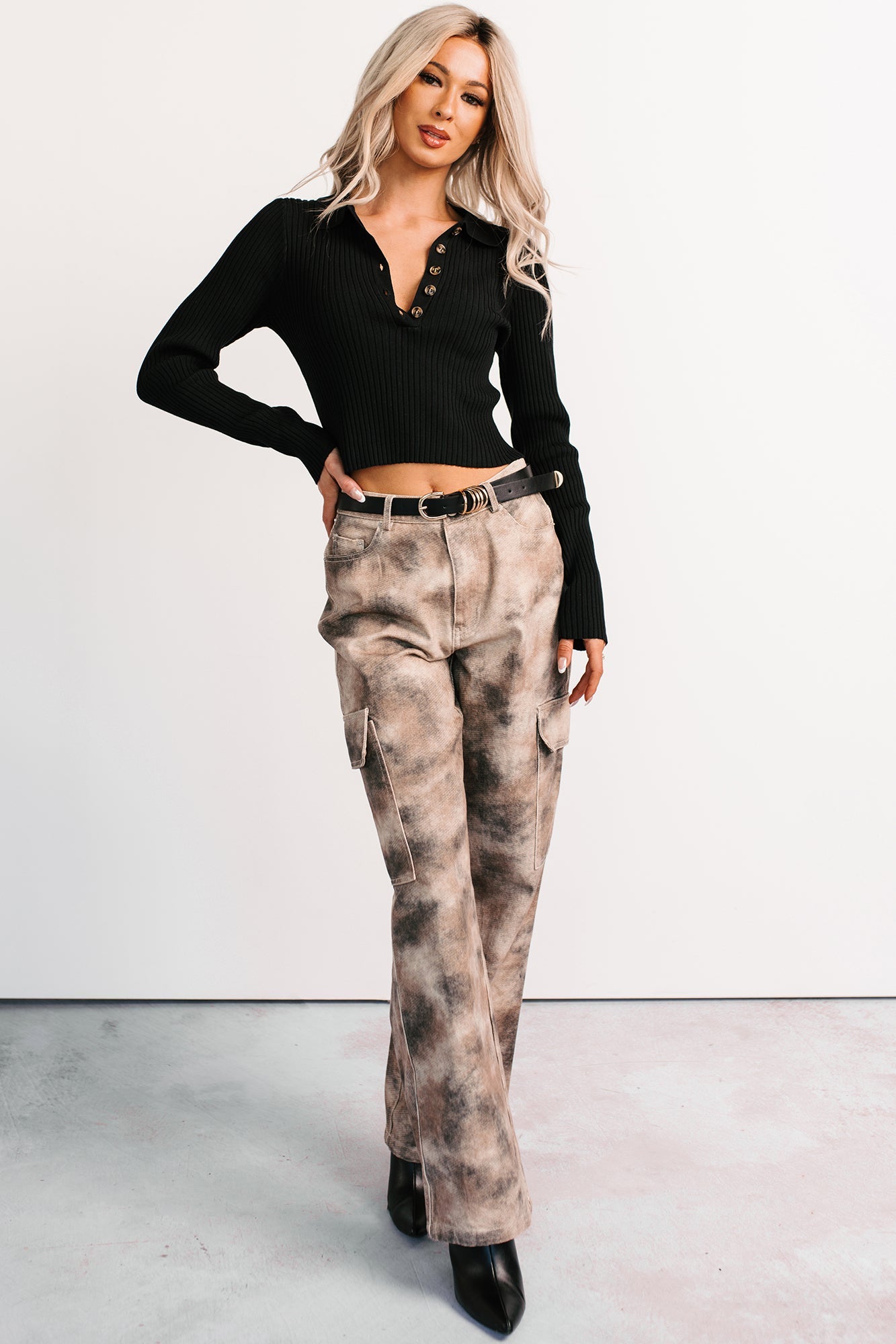 Edgy Attitude Smokey Print Cargo Jeans (Taupe Grey)