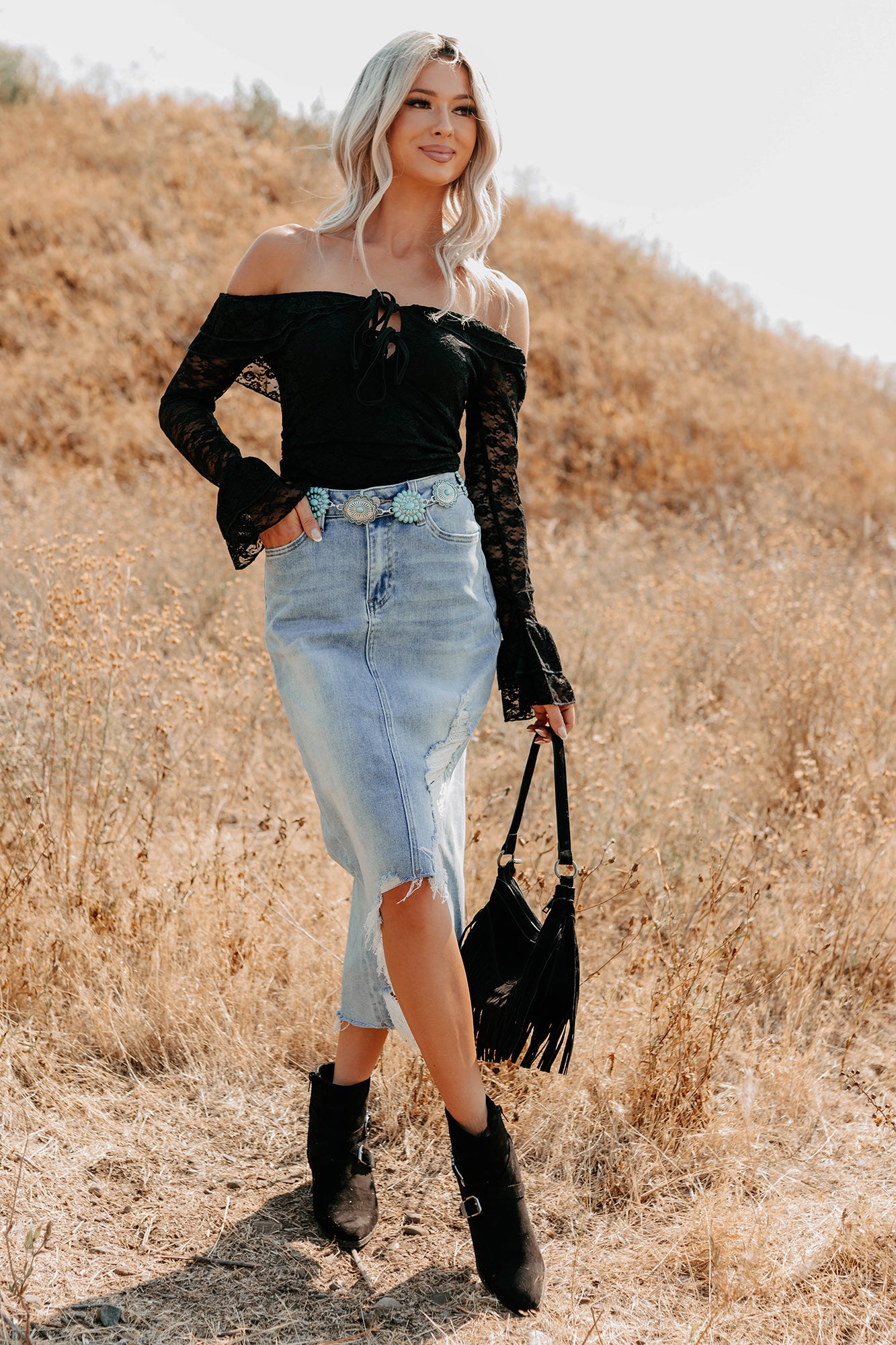 Throne Ready Off The Shoulder Lace Bodysuit (Black)