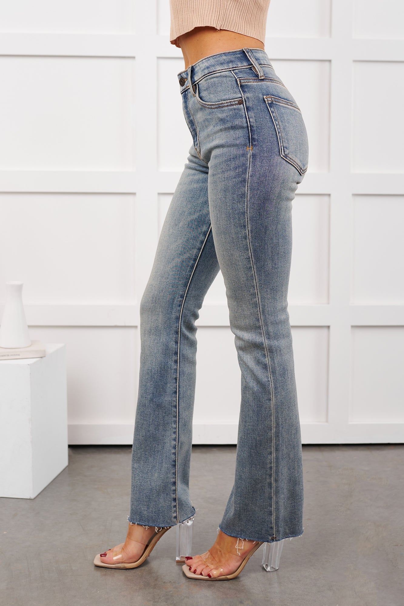 Hobbs High Rise Flare Hidden Jeans (Medium Light)