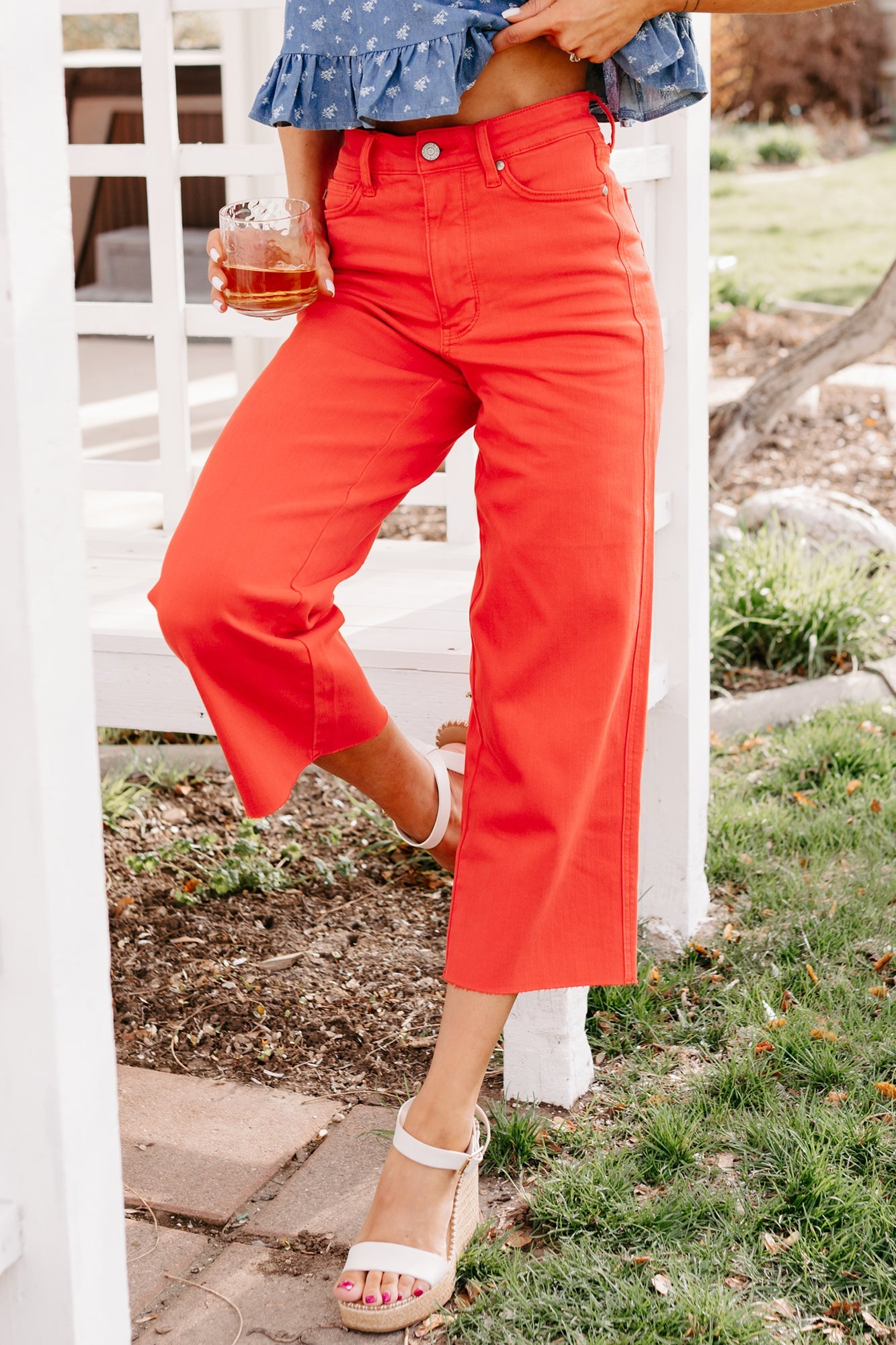 Eddie Tummy Control Wide Crop Judy Blue Jeans (Red)